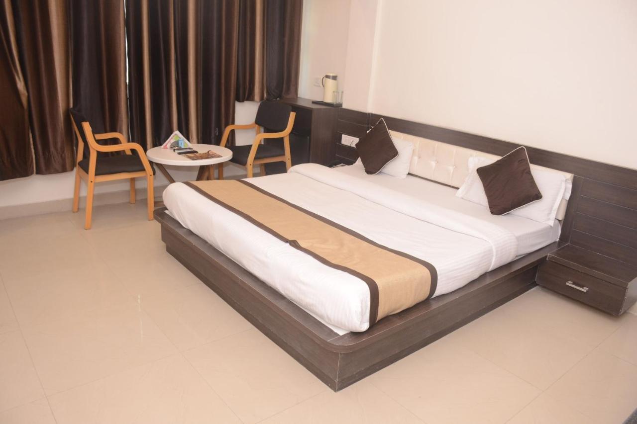 Hotel Bharat Kota  Exterior photo